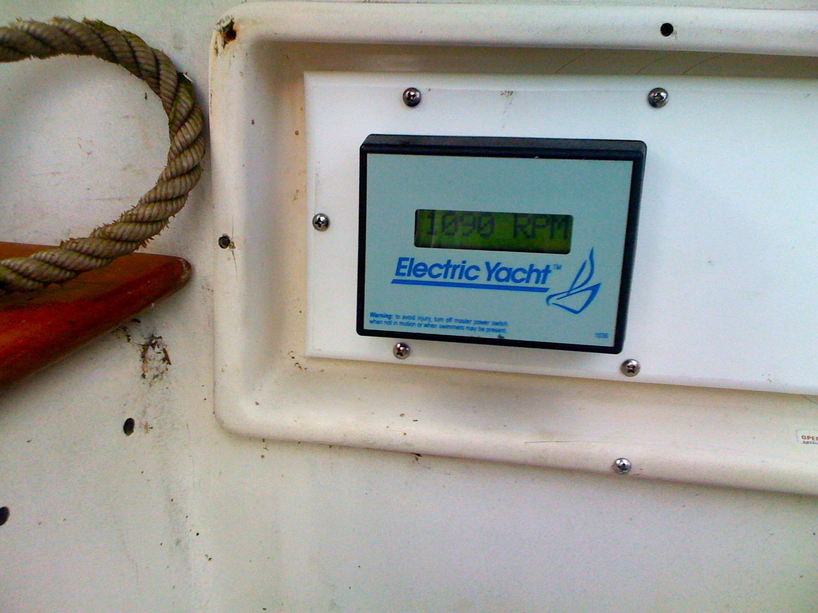 electric yacht RPM indicator