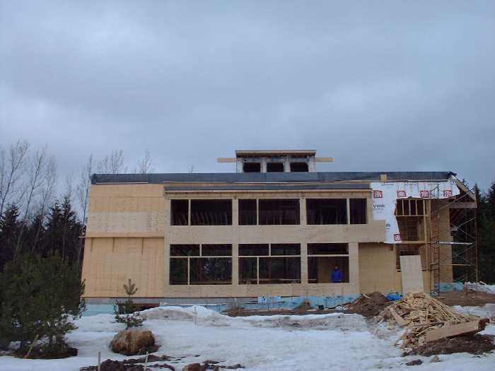 The waterproof membrane now seals the entire roof. The additional membranes and soil will be applied later as the weather improves however the EPDM is sufficient to complete the roof. The window frame